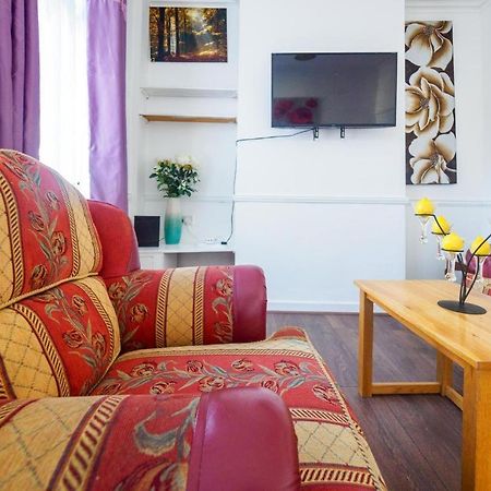 12 Cornwallis Lodge Family Room 1 Stoke-on-Trent Экстерьер фото