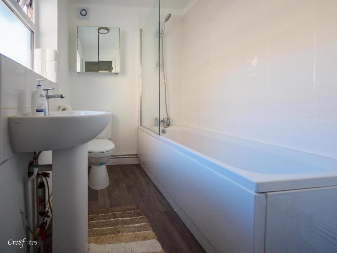 12 Cornwallis Lodge Family Room 1 Stoke-on-Trent Экстерьер фото