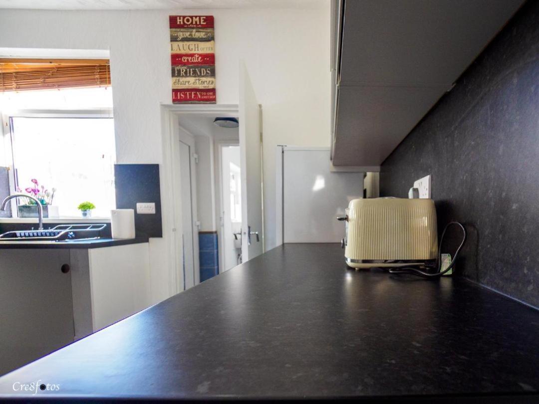 12 Cornwallis Lodge Family Room 1 Stoke-on-Trent Экстерьер фото