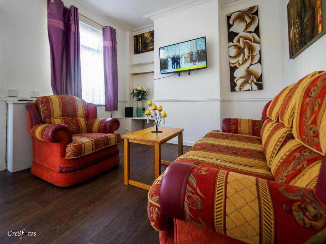 12 Cornwallis Lodge Family Room 1 Stoke-on-Trent Экстерьер фото